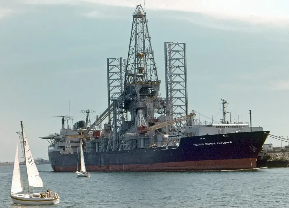 The Hughes Glomar Explorer at the Port of Long Beach, California, in 1976.